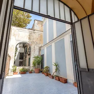 https://dietro-san-domenico-apartment.sicilyhotelsitaly.net