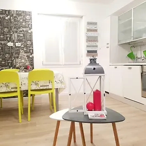 https://le-stanze-del-trenino-rosso-tirano.it-lombardy.com