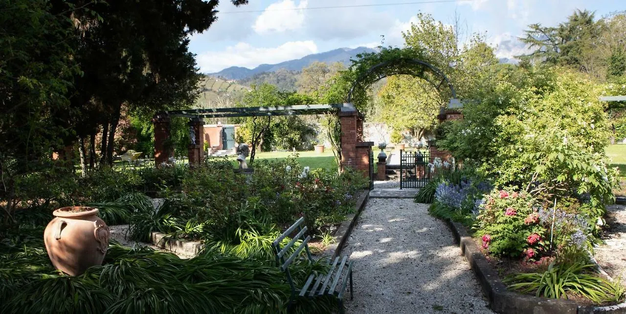 Villa Belverde Boutique Hotel Carrara Oda ve Kahvaltı